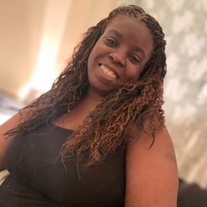 Meet your Posher, Latisha